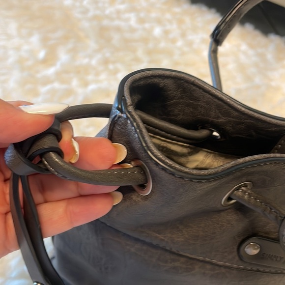 Simply Noelle embossed handbag with suede front fringe dark gray 2 hand handles - Picture 5 of 16